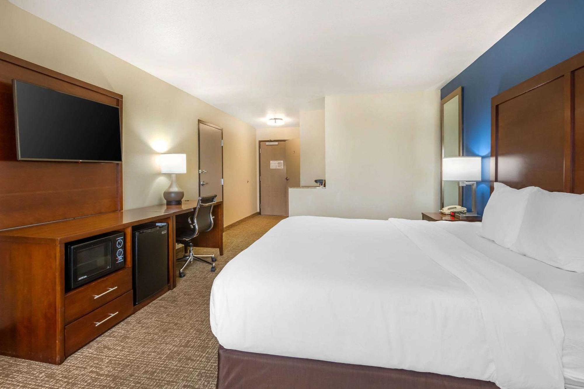 Comfort Inn And Suites Yuma I-8 Exterior photo